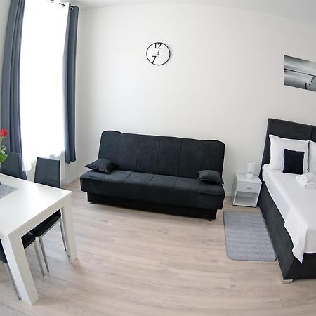Virtus Apartments And Rooms With Free Private Parking Zagreb Bilik gambar