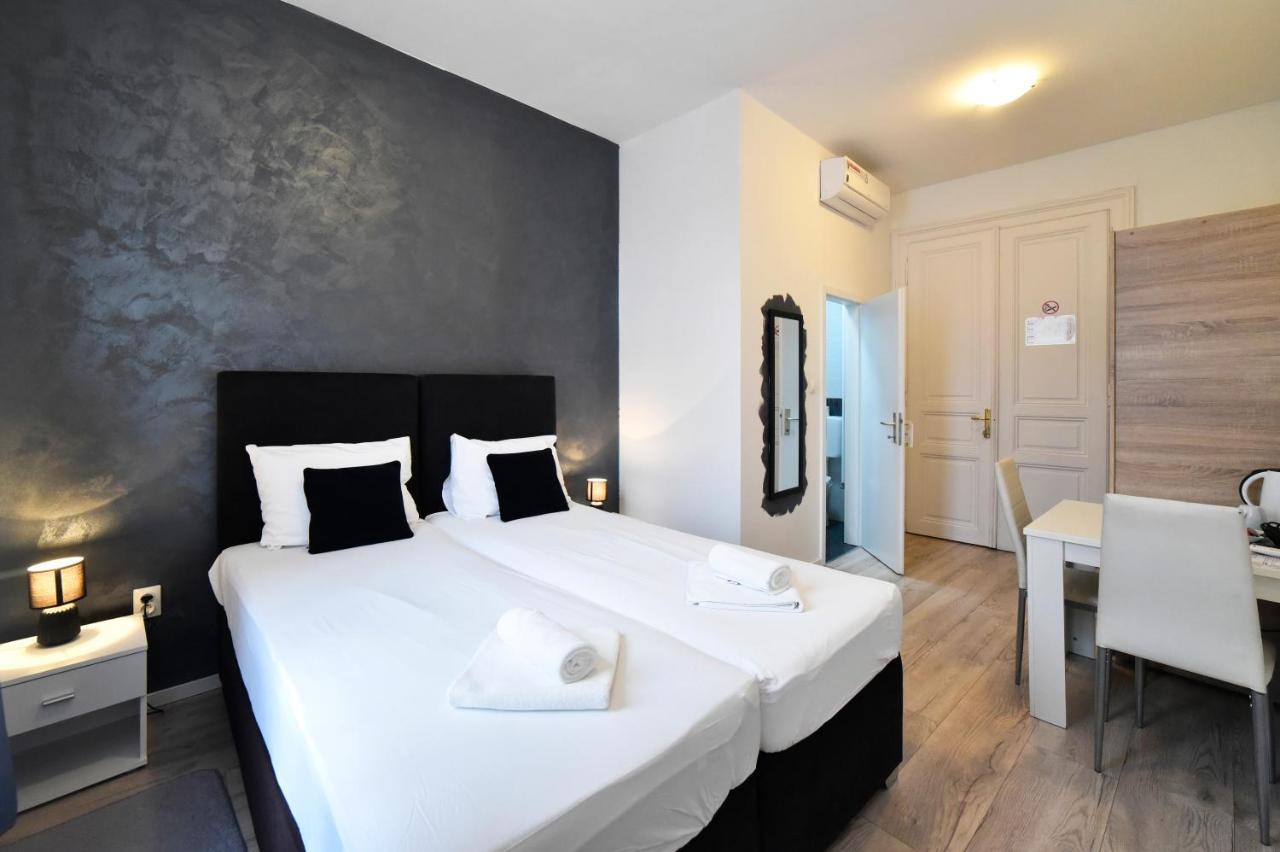 Virtus Apartments And Rooms With Free Private Parking Zagreb Luaran gambar
