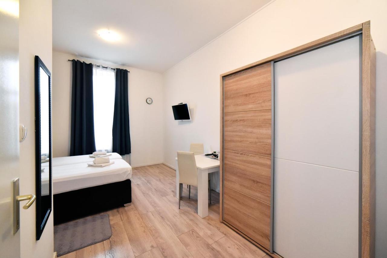 Virtus Apartments And Rooms With Free Private Parking Zagreb Luaran gambar