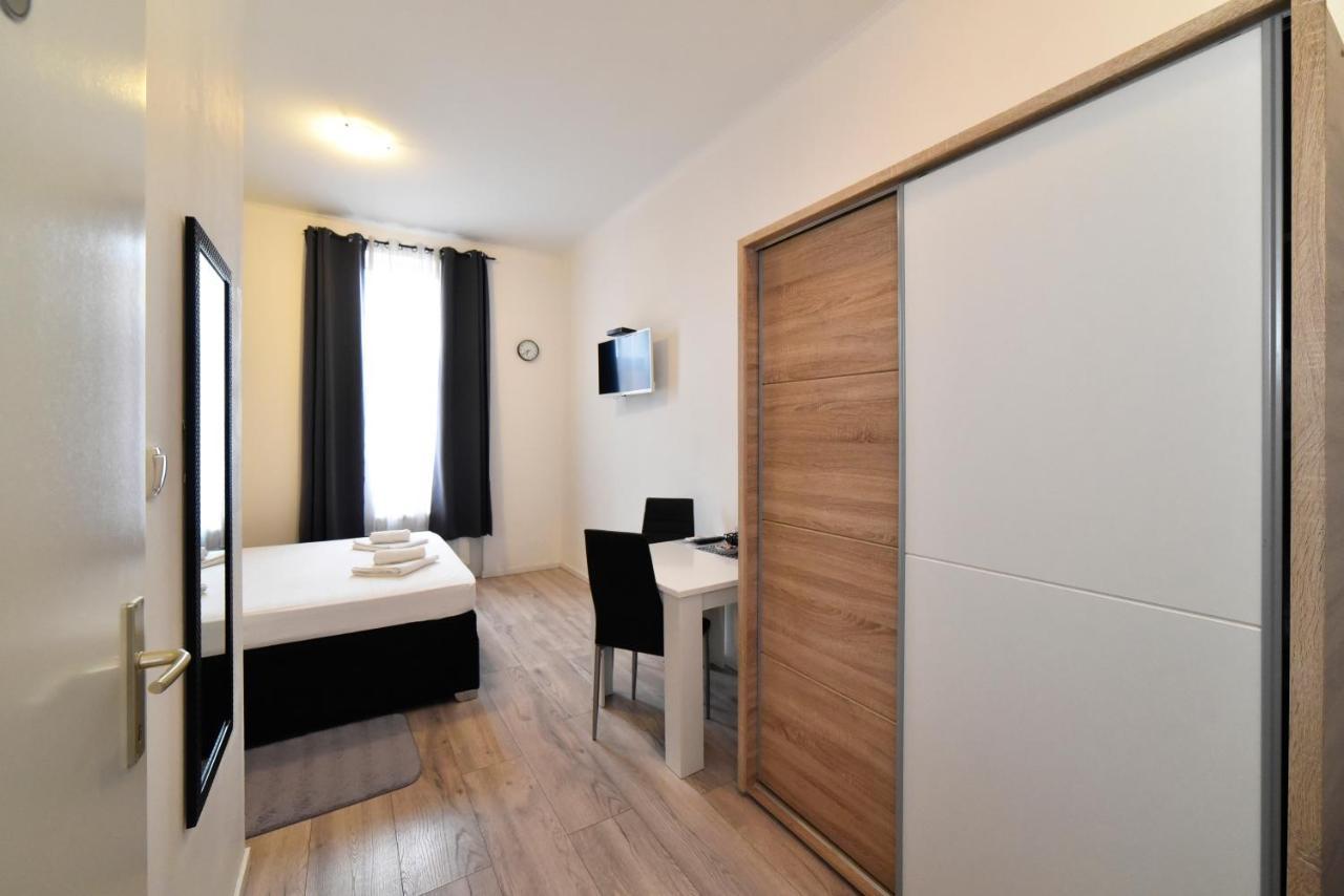Virtus Apartments And Rooms With Free Private Parking Zagreb Luaran gambar