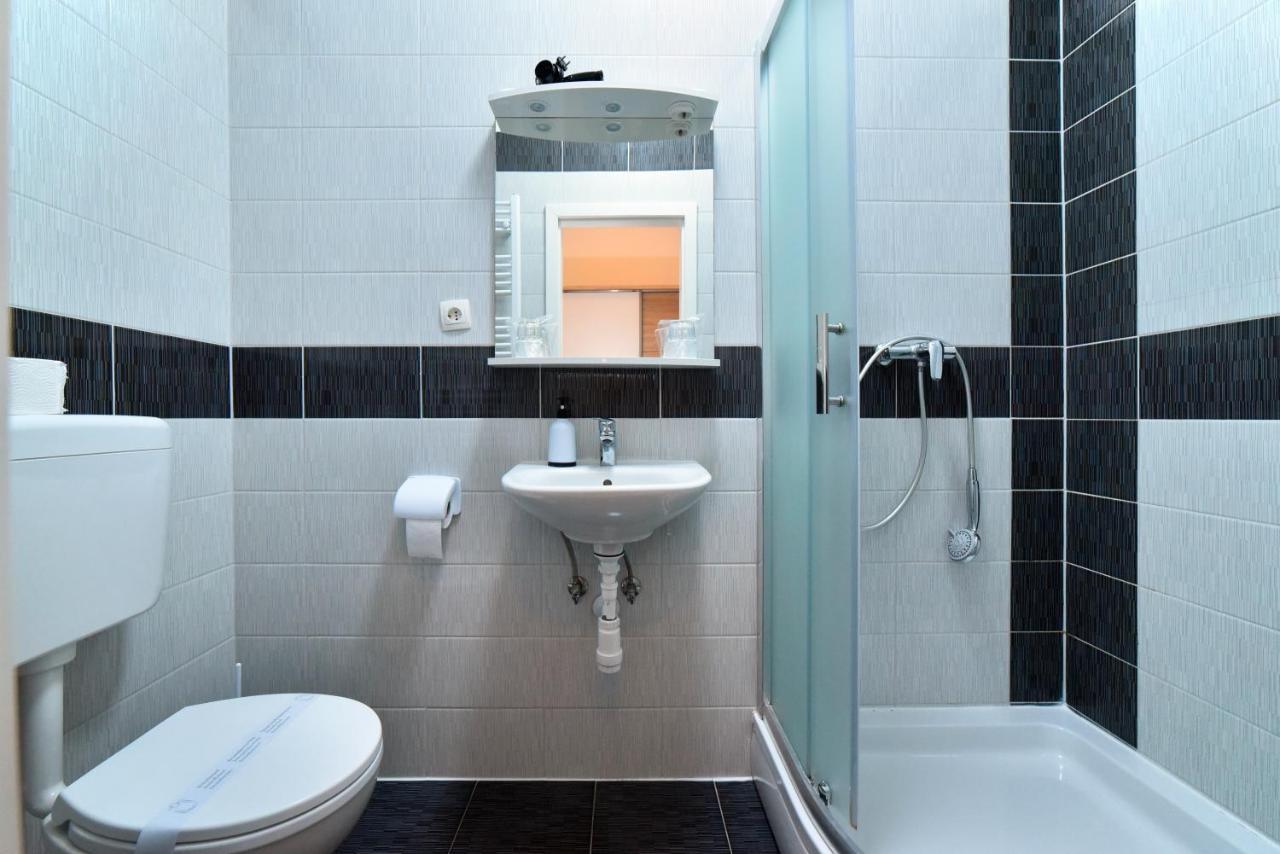 Virtus Apartments And Rooms With Free Private Parking Zagreb Luaran gambar
