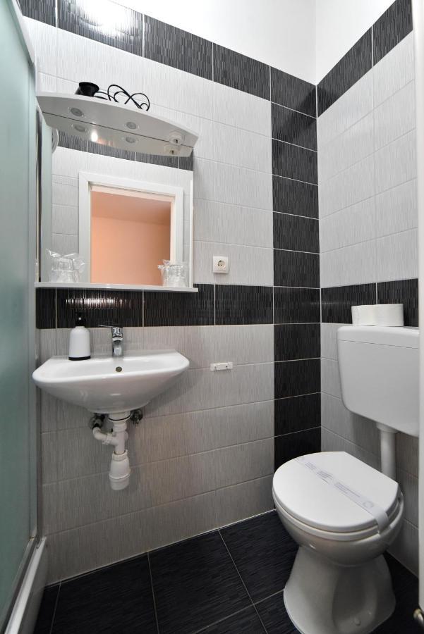Virtus Apartments And Rooms With Free Private Parking Zagreb Luaran gambar