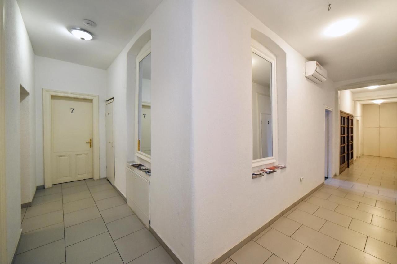 Virtus Apartments And Rooms With Free Private Parking Zagreb Luaran gambar